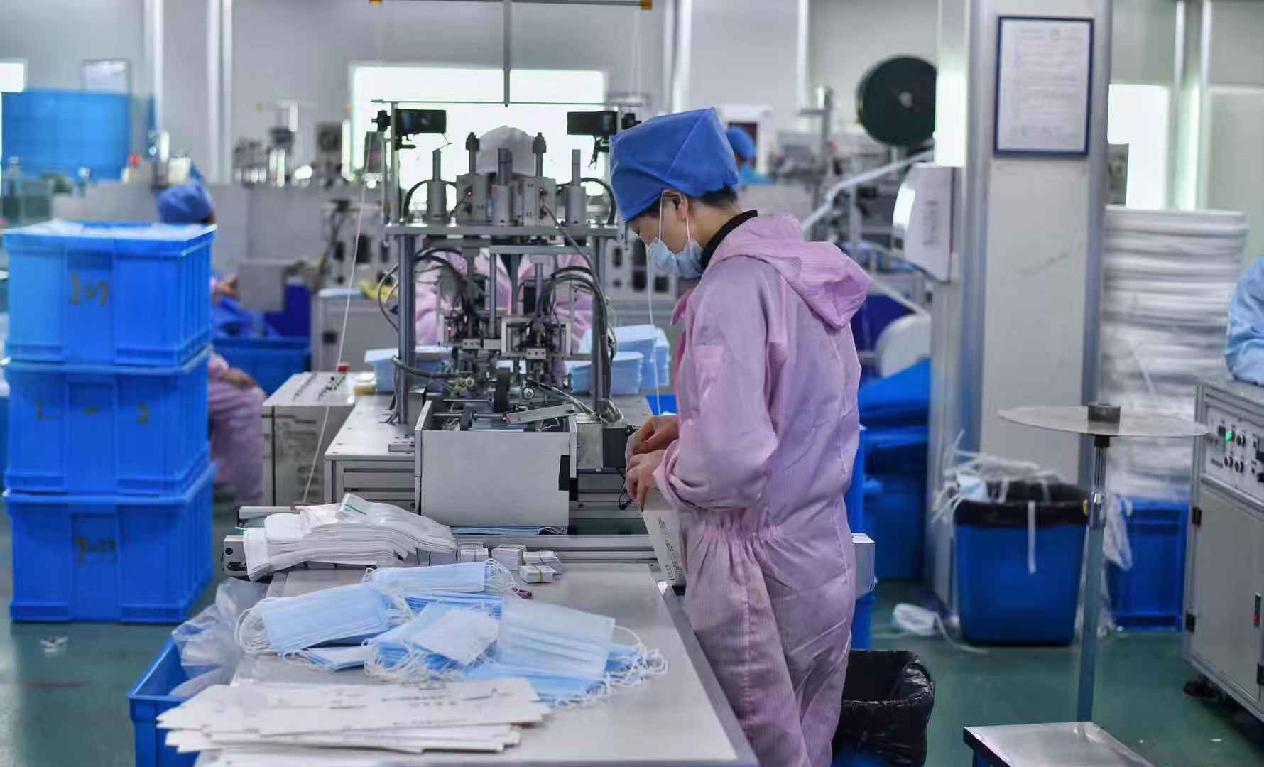 寧波奉化:日夜趕制疫情防護(hù)所急需口罩